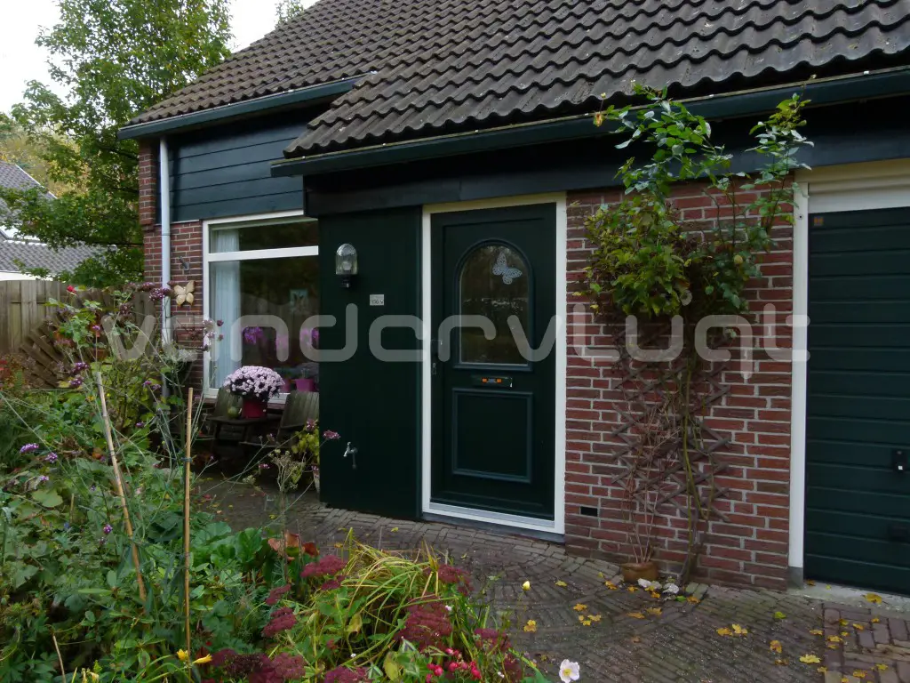 Een kunststof voordeur van Van der Vlugt volledig naar eigen wens