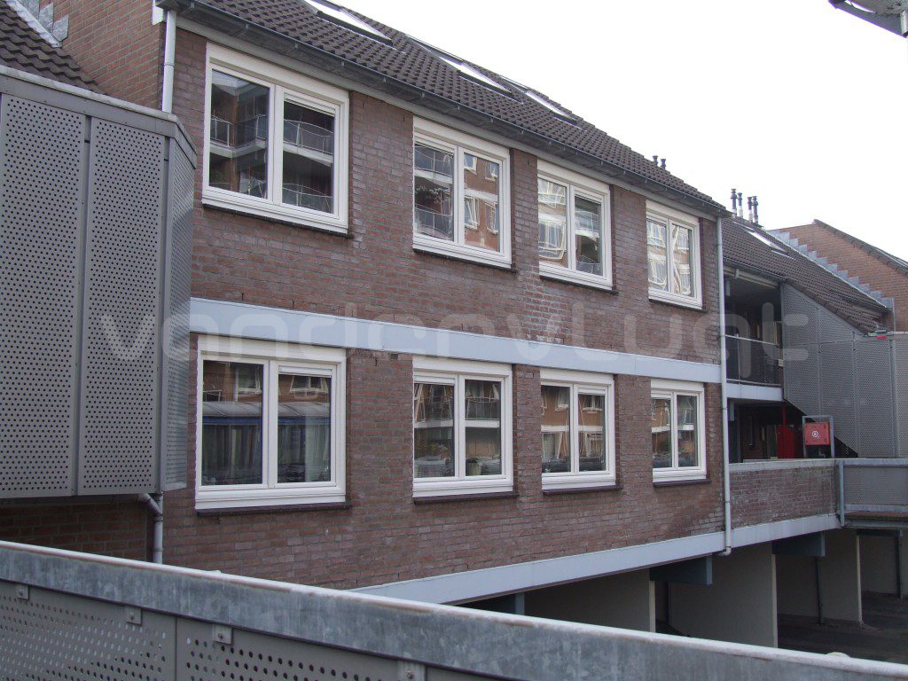 Prattenburg - Van der Vlugt Velserbroek
