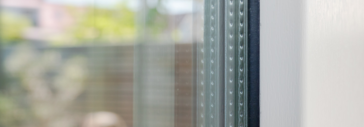 van der Vlugt - kunststof kozijnen - referentie - sterk isolerende kunststof schuifpui in Spaarndam - triple glas